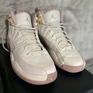 Air Jordan 12 Retro (plum fog) Size 7Y (8.5 women’s)